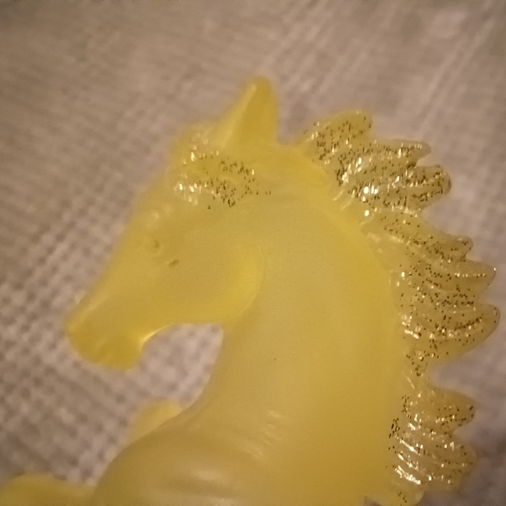 Breyer Horse Crazy Gift Set Yellow Arabian Stablemate - Picture 2 of 16